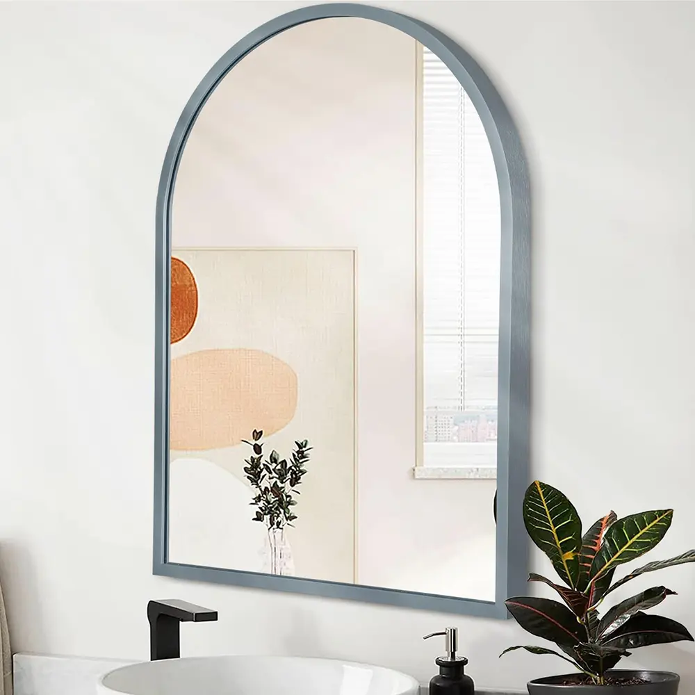 Miroir de salle de bains en forme d'arche avec cadre en alliage d'aluminium brossé de couleur grise