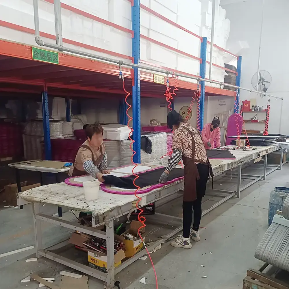 Hot Sale Wavy Floor Mirror Production and Processing - Company News - 3